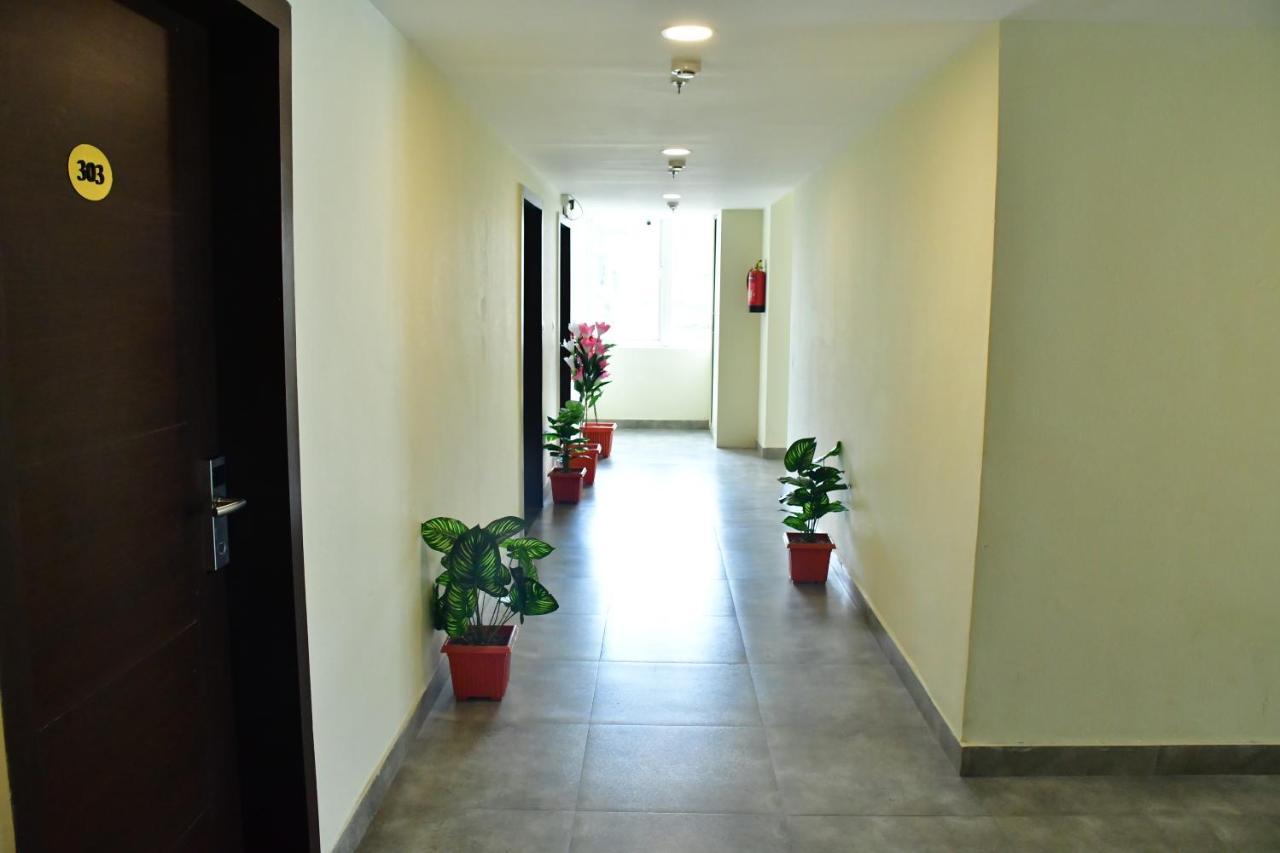 Hotel Yatharth Inn Benares Buitenkant foto