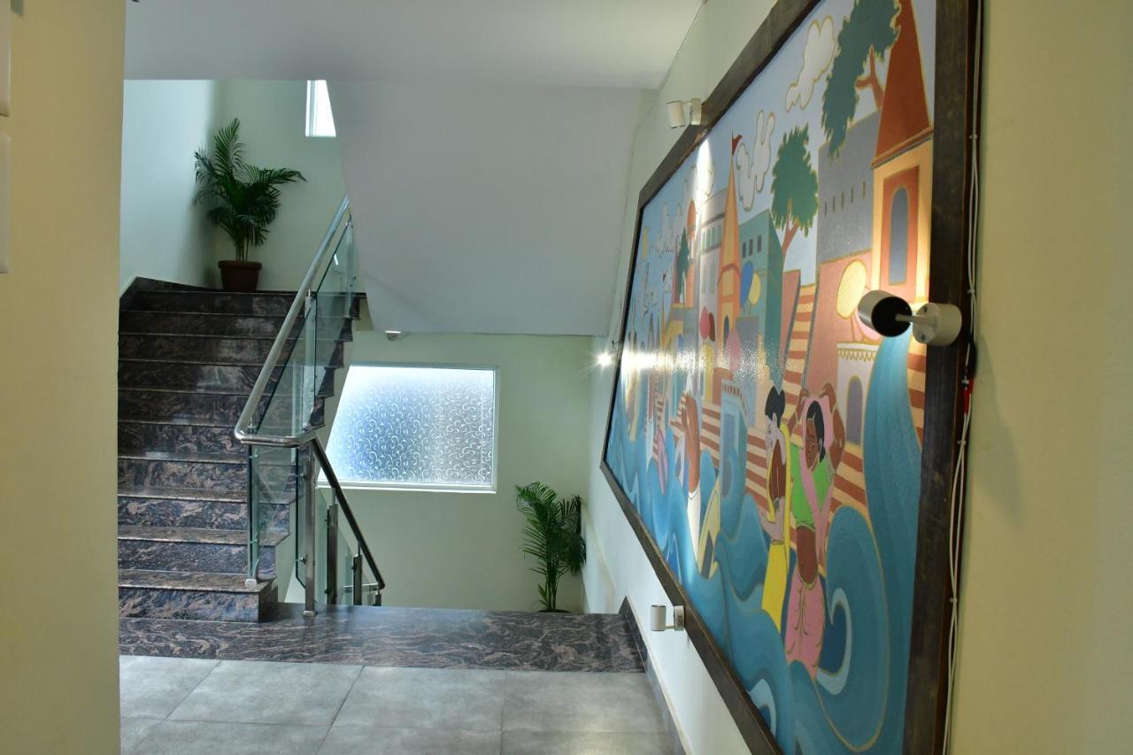 Hotel Yatharth Inn Benares Buitenkant foto