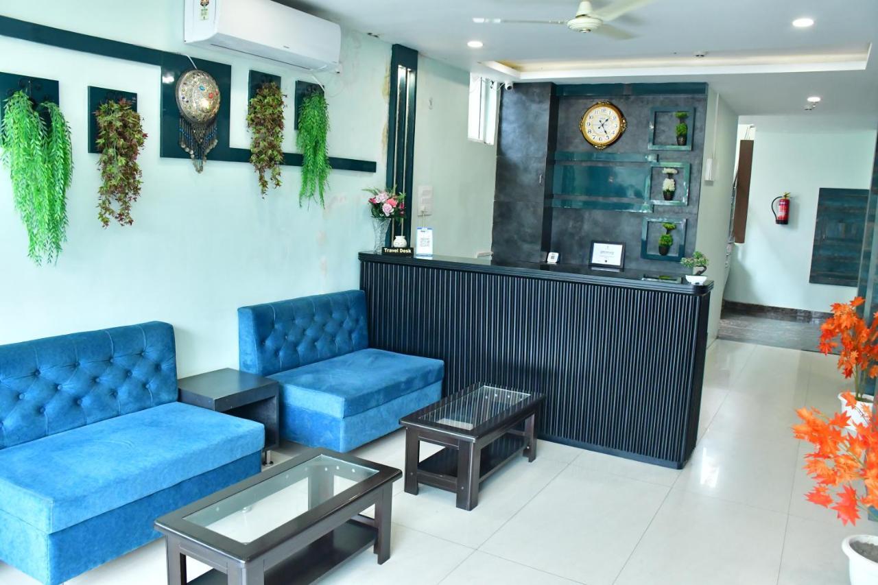 Hotel Yatharth Inn Benares Buitenkant foto